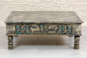 Drewniana orientalna ława z rzeźbieniami z Indii