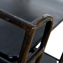 Industrialny metalowy czarny stolik na kółkach