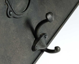 Metalowy czarny zegar ścienny z wieszakami LOFT Belldeco