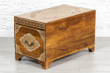 Drewniany kufer orientalny z drewna tekowego