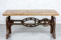 Indyjski stół loftowy na żelaznej podstawie z regulacją