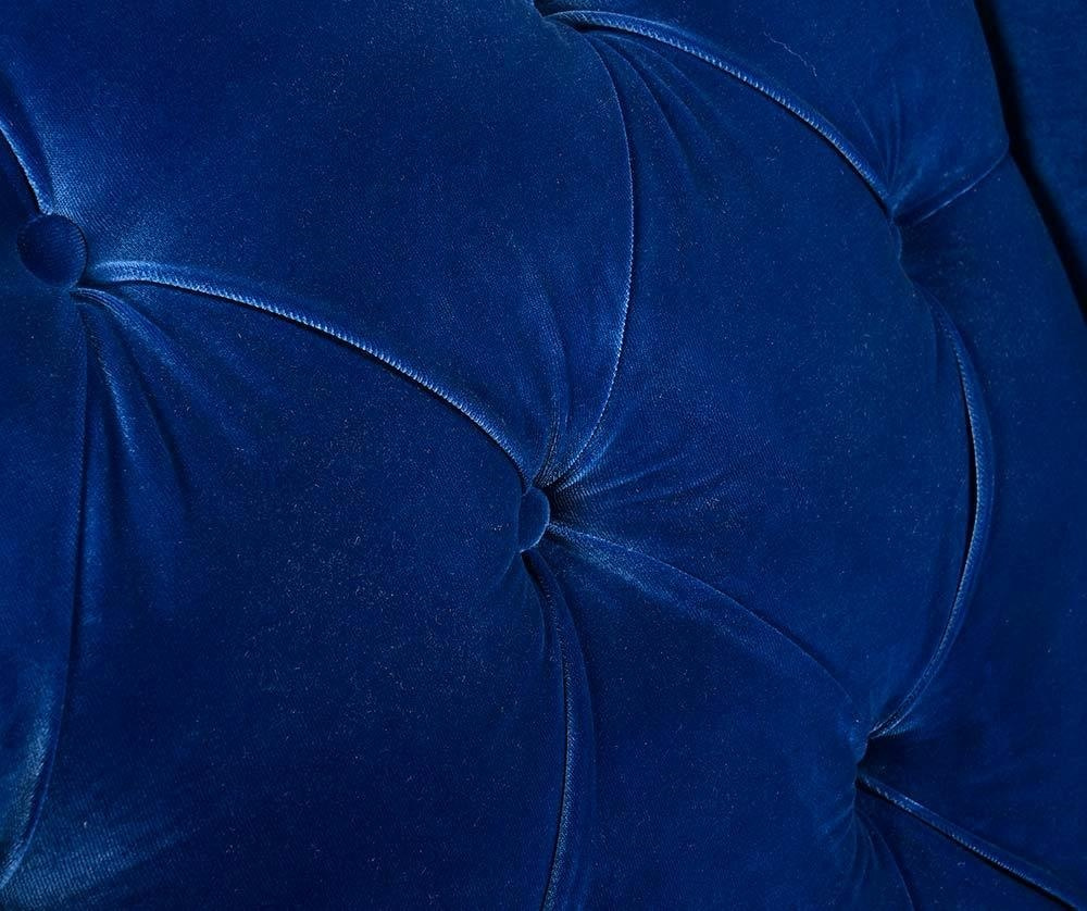 Stylowy niebieski fotel pikowany uszak CASSIC Belldeco