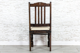 Klasyczne kolonialne krzesło tapicerowane z Indii