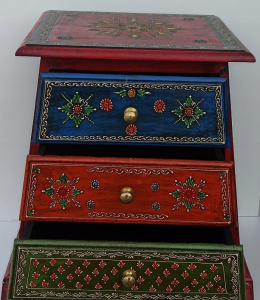 Indyjska kolorowa szafka orientalna ze zdobieniami