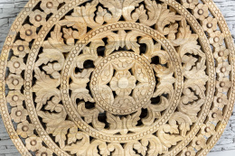 Okrągły indyjski rzeźbiony dekor ścienny 2