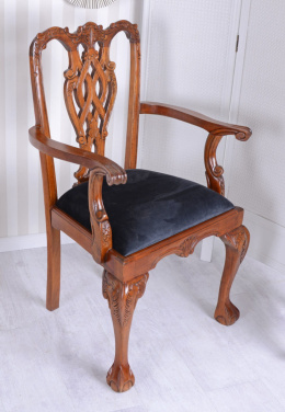 Drewniany fotel gabinetowy tapicerowane siedzisko